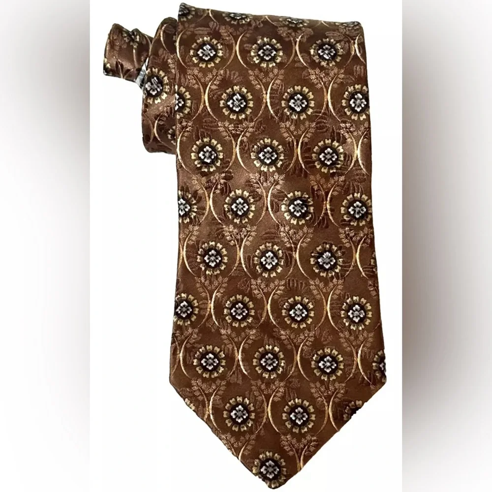 NEW ERMENEGILDO ZEGNA NECK TIE MENS 100% SILK BROWN MEDALLIONS